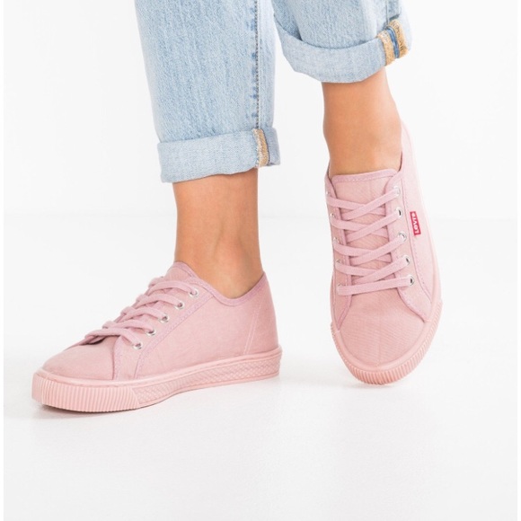 levis pink shoes